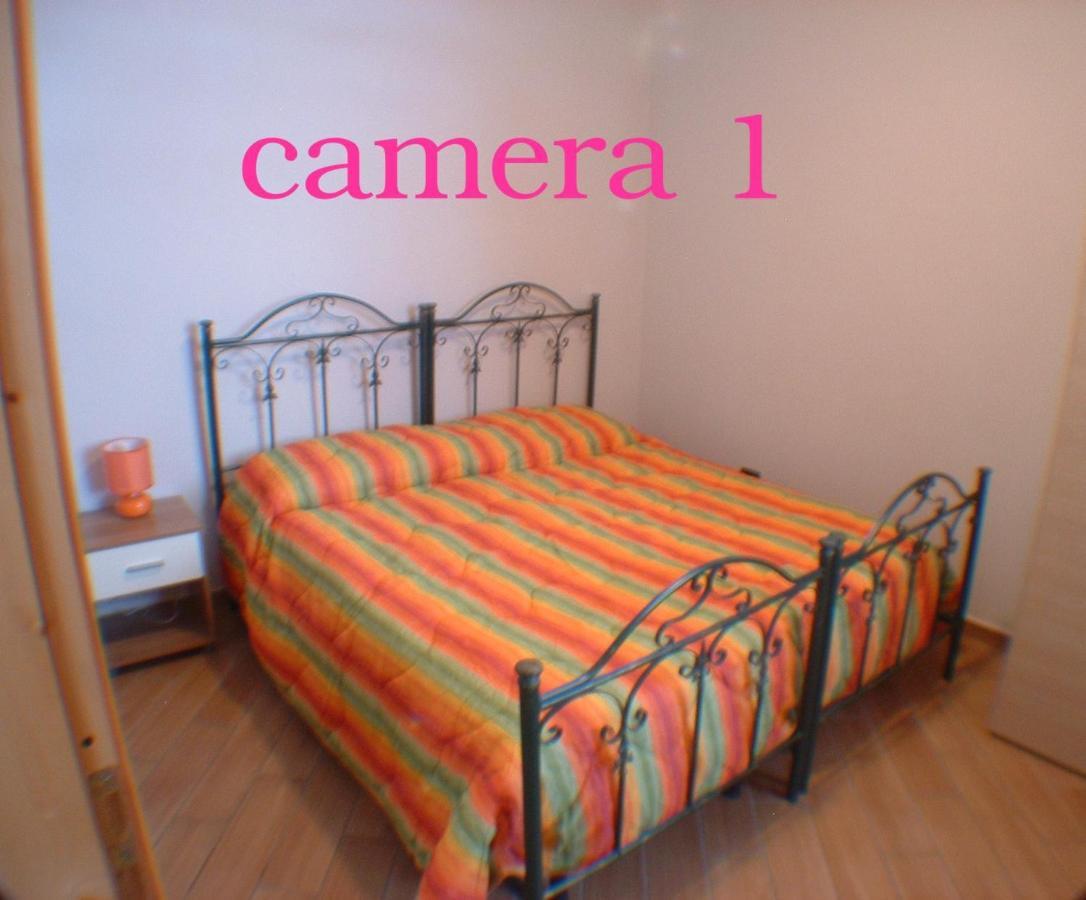 Locanda Dl'Angel Villar San Costanzo Bilik gambar