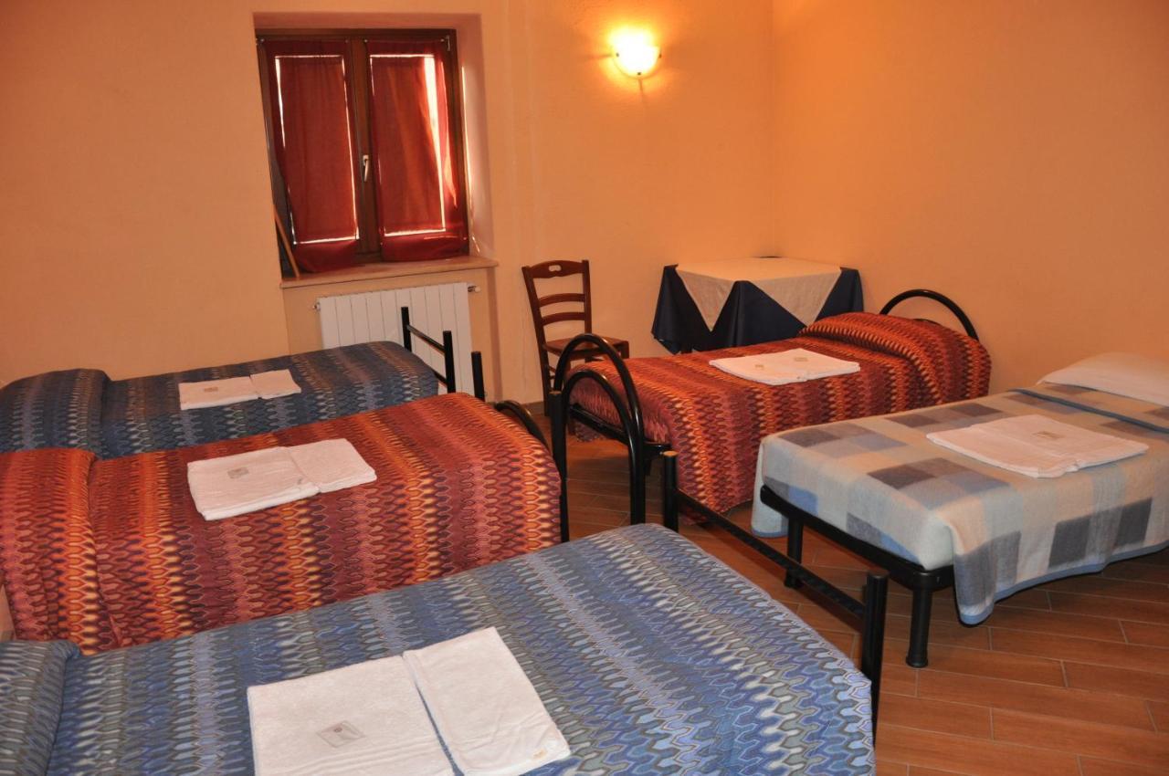 Locanda Dl'Angel Villar San Costanzo Bilik gambar