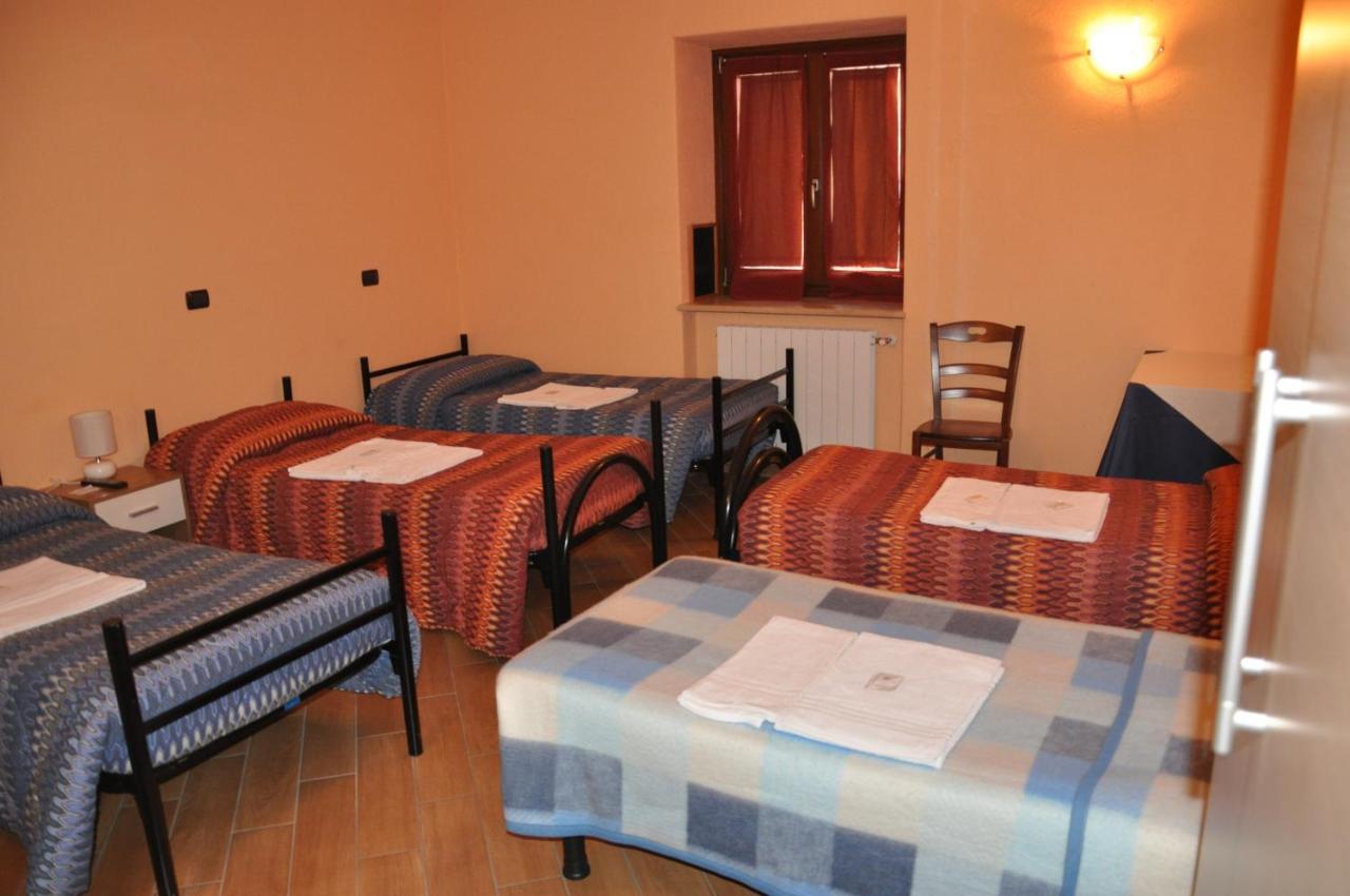 Locanda Dl'Angel Villar San Costanzo Bilik gambar